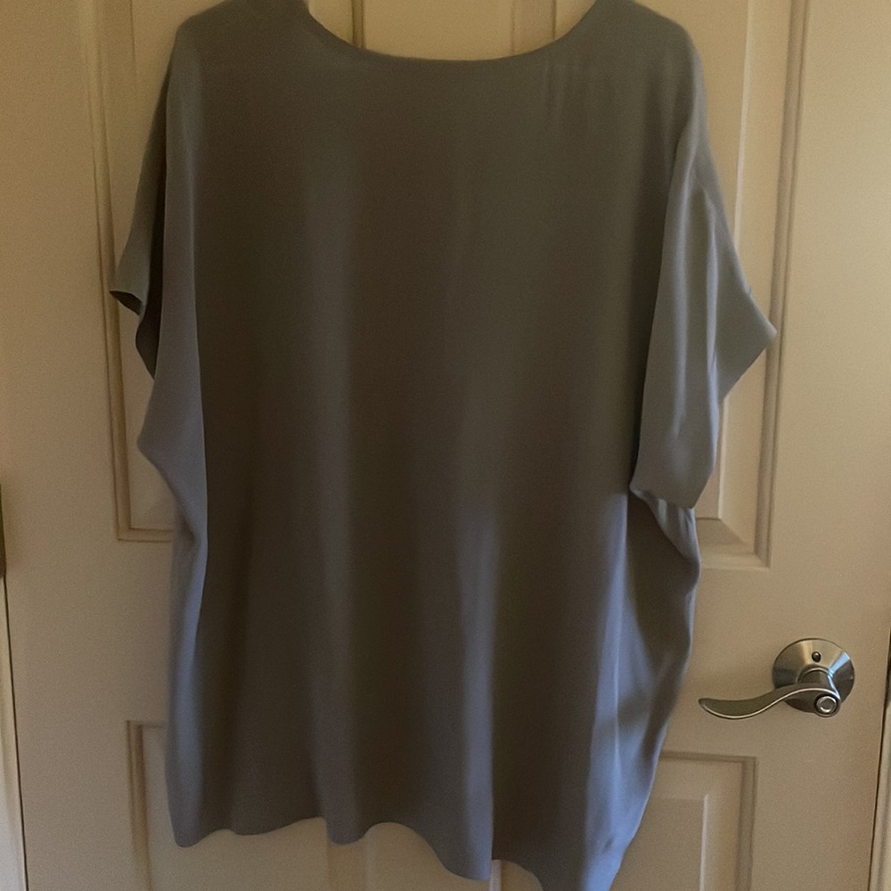 100% Silk Eileen Fisher In Beautiful Grey - image 3